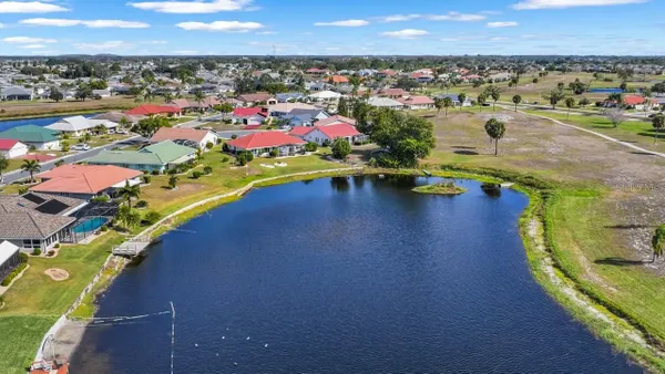 Property Slideshow image 2 of 48 | 705 westmont way, Sun City Center, FL, 33573