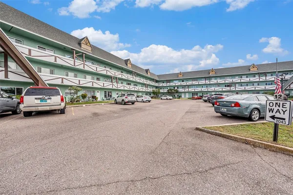 Property Slideshow image 3 of 30 | 2043 denmark st 65, Clearwater, FL, 33763