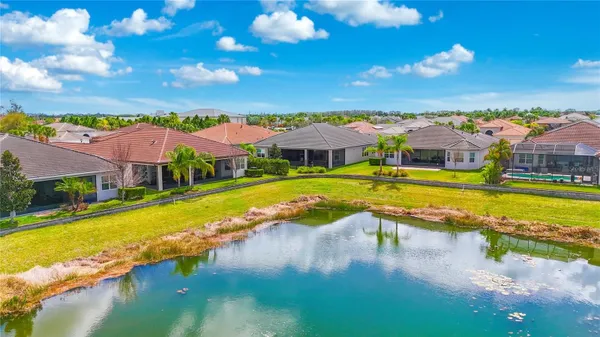 Property Slideshow image 3 of 71 | 4924 pamplona ct, Wimauma, FL, 33598