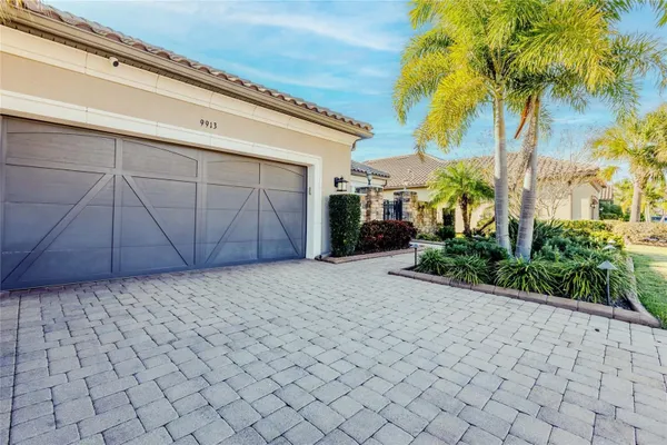 Property Slideshow image 3 of 58 | 9913 wicker park pl, Palmetto, FL, 34221