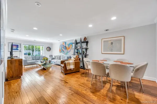 Property Slideshow image 3 of 26 | 1153 savoy dr, Huntington, NY, 11747