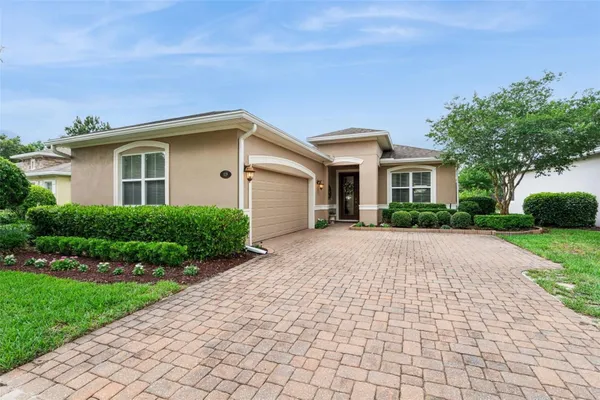 Property Slideshow image 3 of 44 | 1129 gardenshire ln, Deland, FL, 32724
