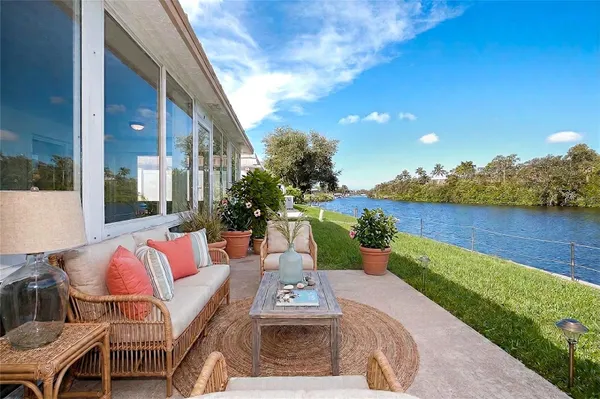 Property Slideshow image 2 of 76 | 2126 riverbluff pkwy v323, Sarasota, FL, 34231