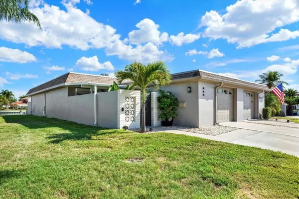 Property Slideshow image 2 of 57 | 645 boca ciega point blvd 2506, St Petersburg, FL, 33708