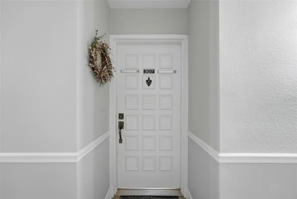 Property Slideshow image 3 of 25 | 6180 sun blvd 307, St Petersburg, FL, 33715