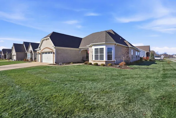 Property Slideshow image 3 of 63 | 11648 flynn pl, Noblesville, IN, 46060