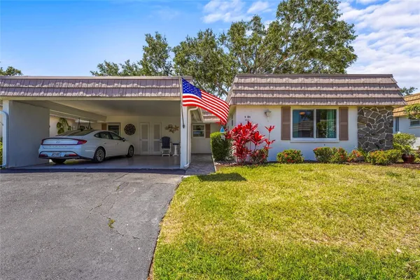 Property Slideshow image 2 of 39 | 2531 riverbluff pkwy # v181, Sarasota, FL, 34231