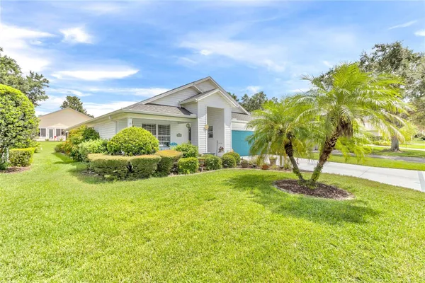 Property Slideshow image 2 of 42 | 25008 cranes roost cir, Leesburg, FL, 34748