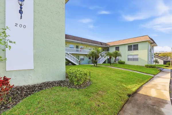Property Slideshow image 2 of 48 | 1250 s pinellas ave 214, Tarpon Springs, FL, 34689