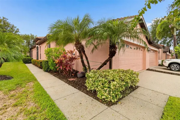Property Slideshow image 3 of 51 | 161 shell falls dr, Apollo Beach, FL, 33572