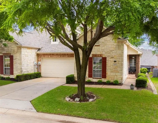 Property Slideshow image 2 of 33 | 1453 cattle baron ct, Fairview, TX, 75069