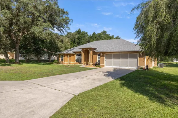 Property Slideshow image 3 of 39 | 10716 sw 53rd cir, Ocala, FL, 34476