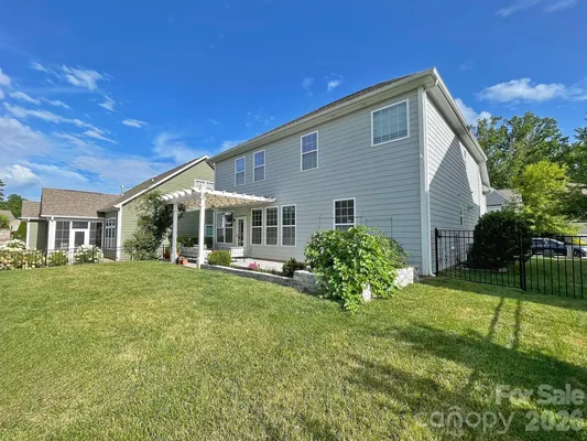 Property Slideshow image 3 of 17 | 127 tomahawk dr, Mooresville, NC, 28117