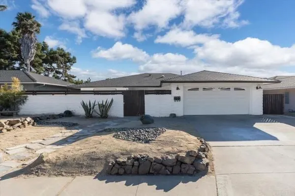 Property Slideshow image 3 of 75 | 1267 discovery st, San Marcos, CA, 92078