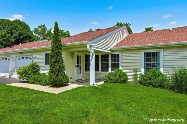 Property Slideshow image 2 of 46 | 7227 wheaton ln 355, Fox Lake, IL, 60020