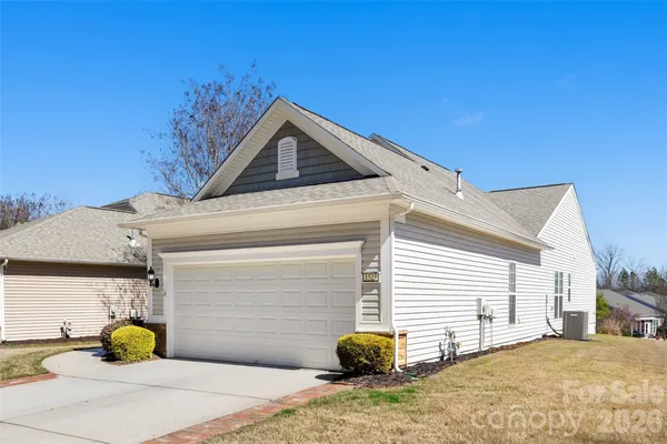 Property Slideshow image 2 of 36 | 1523 river bend blvd, Indian Land, SC, 29707