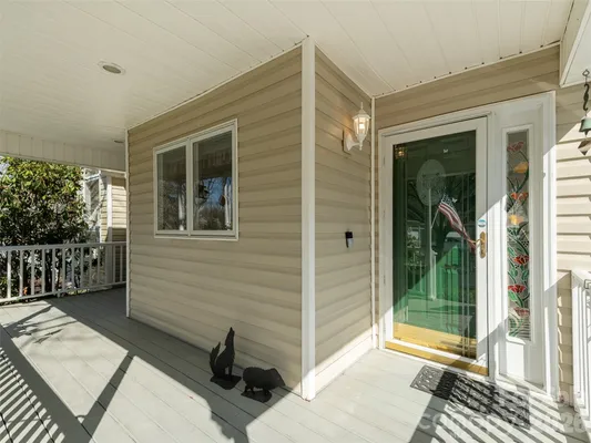 Property Slideshow image 3 of 45 | 206 black oak ln, Hendersonville, NC, 28791