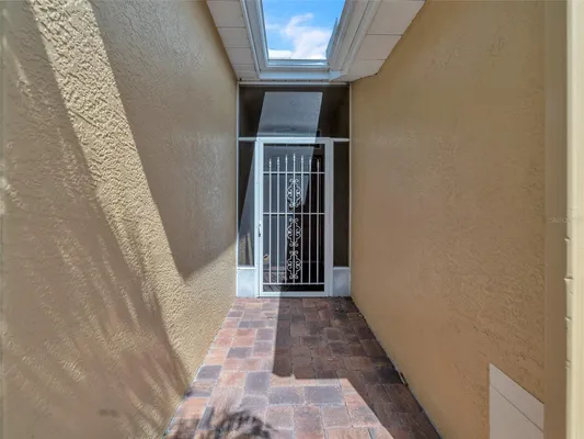 Property Slideshow image 3 of 45 | 2237 mayfield palms ln # 2237, Sun City Center, FL, 33573