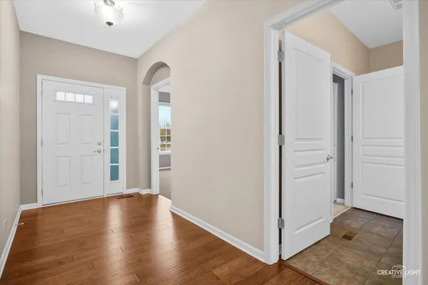 Property Slideshow image 2 of 28 | 1573 francis dr, Pingree Grove, IL, 60140