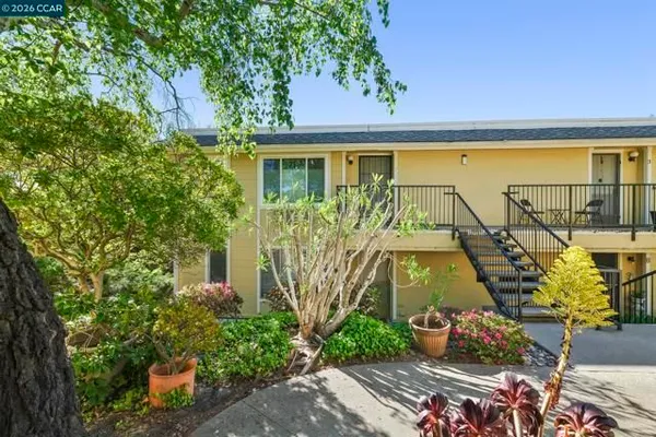 Property Slideshow image 2 of 48 | 1201 skycrest dr 2, Walnut Creek, CA, 94595