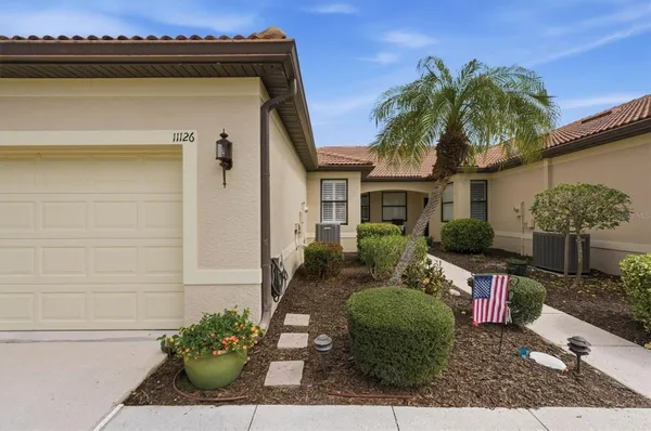 Property Slideshow image 2 of 51 | 11126 batello dr, Venice, FL, 34292