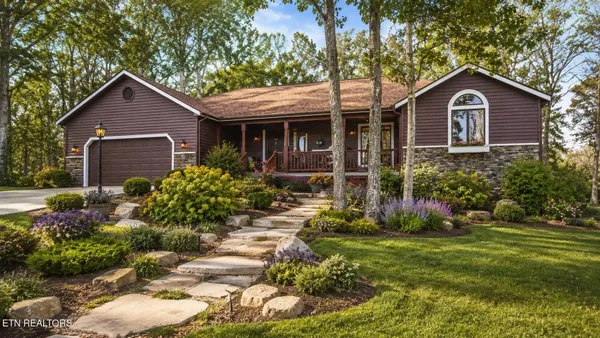 Property Slideshow image 3 of 41 | 31 kingsboro ln, Crossville, TN, 38558