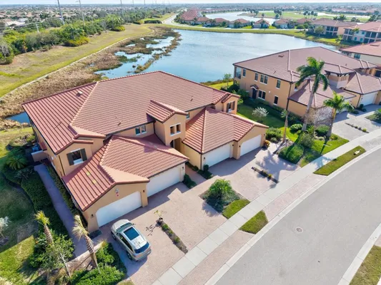Property Slideshow image 2 of 88 | 23516 awabuki dr # 201, Venice, FL, 34293