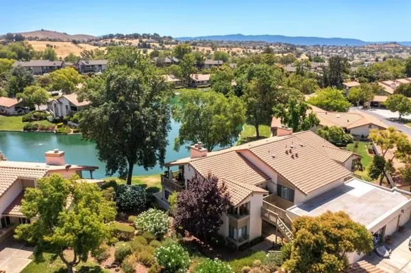 Property Slideshow image 2 of 45 | 8386 riesling way, San Jose, CA, 95135