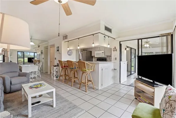 Property Slideshow image 3 of 20 | 5625 trailwinds dr 411, Fort Myers, FL, 33907