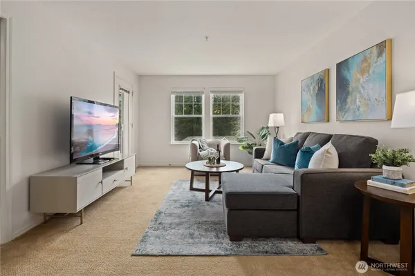 Property Slideshow image 3 of 40 | 4133 224th ln 302, Issaquah, WA, 98029