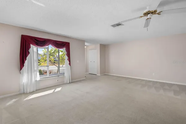 Property Slideshow image 3 of 24 | 910 bluewater dr, Sun City Center, FL, 33573