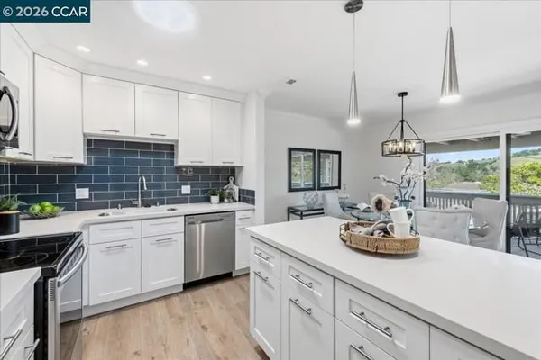 Property Slideshow image 3 of 56 | 1217 leisure ln 5, Walnut Creek, CA, 94595