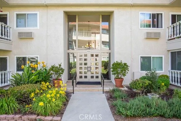 Property Slideshow image 2 of 34 | 2400 via mariposa 1a, Laguna Woods, CA, 92637