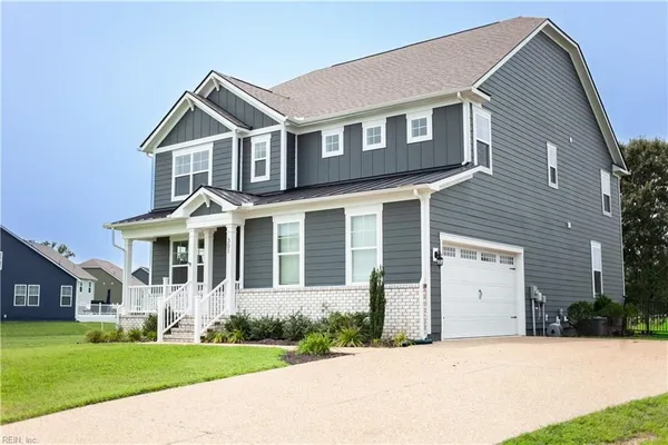 Property Slideshow image 2 of 46 | 301 st andrews pl, Smithfield, VA, 23430