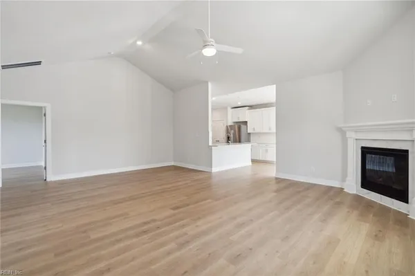 Property Slideshow image 3 of 25 | 2215 edwin dr, Chesapeake, VA, 23322