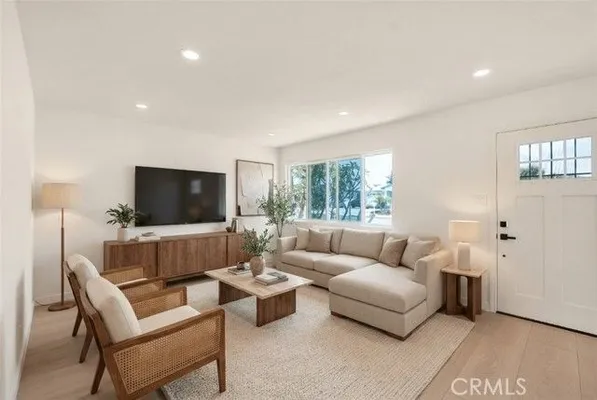 Property Slideshow image 3 of 36 | 3648 seaflower ln, Oceanside, CA, 92056