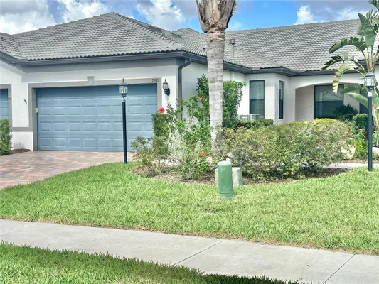 Property Slideshow image 2 of 51 | 17631 camden dr, Bradenton, FL, 34202