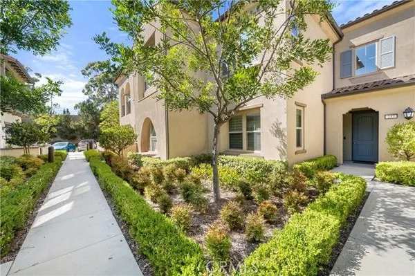 Property Slideshow image 2 of 51 | 237 carlow, Irvine, CA, 92618