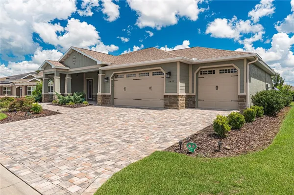 Property Slideshow image 3 of 73 | 8497 sw 93rd cir, Ocala, FL, 34481
