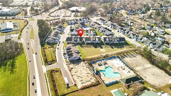 Property Slideshow image 2 of 45 | 3105 lantern pl, Chesapeake, VA, 23321