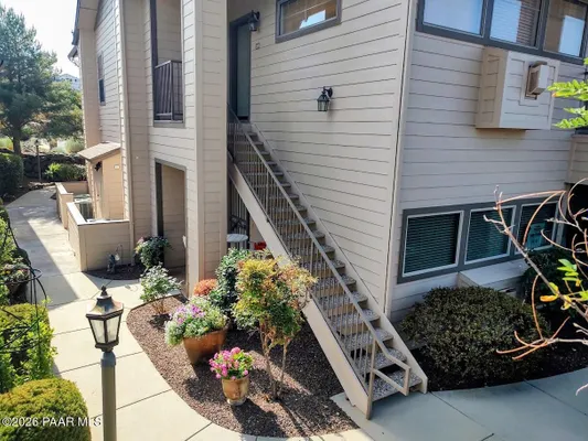 Property Slideshow image 2 of 58 | 1975 blooming hills dr 109, Prescott, AZ, 86301