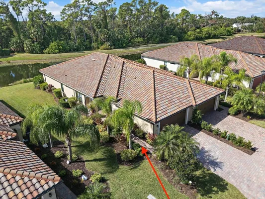 Property Slideshow image 3 of 30 | 6720 willowshire way, Bradenton, FL, 34212