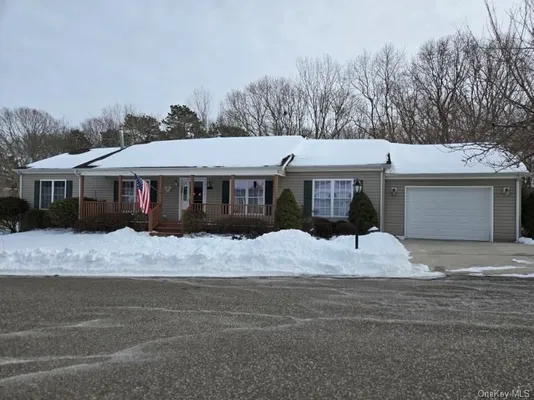 Property Slideshow image 3 of 13 | 1407 middle rd 265, Riverhead, NY, 11933