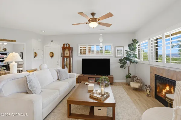 Property Slideshow image 3 of 51 | 1975 blooming hills dr 219, Prescott, AZ, 86301