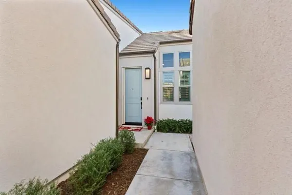 Property Slideshow image 3 of 24 | 12606 elizabeth way, San Diego, CA, 92129