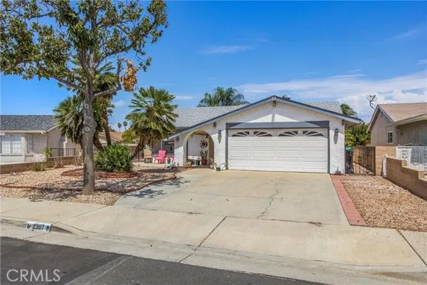Property Slideshow image 3 of 24 | 2307 el toro cir, Hemet, CA, 92545