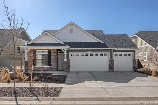Property Slideshow image 2 of 44 | 5037 n quemoy st, Aurora, CO, 80019