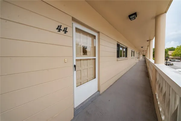 Property Slideshow image 2 of 17 | 2170 americus blvd 44, Clearwater, FL, 33763