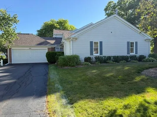 Property Slideshow image 2 of 9 | 494 ferndale ln, Prospect Heights, IL, 60070
