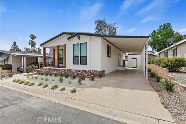 Property Slideshow image 2 of 38 | 991 norwich way, Corona, CA, 92882